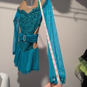 Dance ice skating strut teal